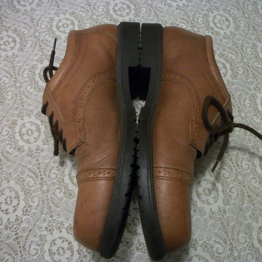 DOCKERS RETRO OXFORD STYLE SHOES 10 M
